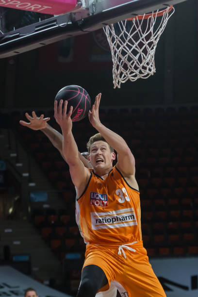 在队伍领先 在队伍领先