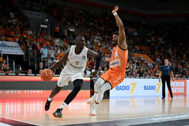 赛队伍中最 赛队伍中最