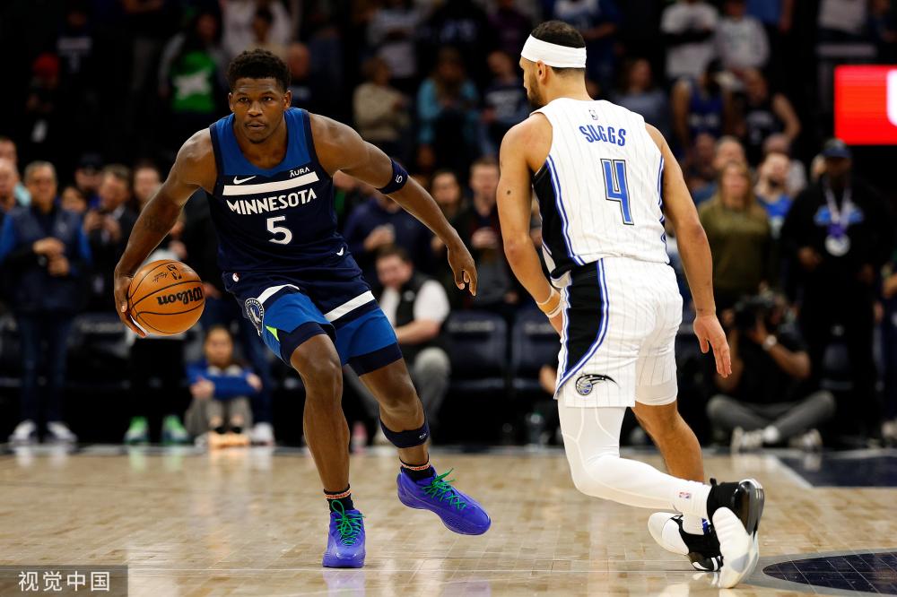 成巨额亏损 成巨额亏损